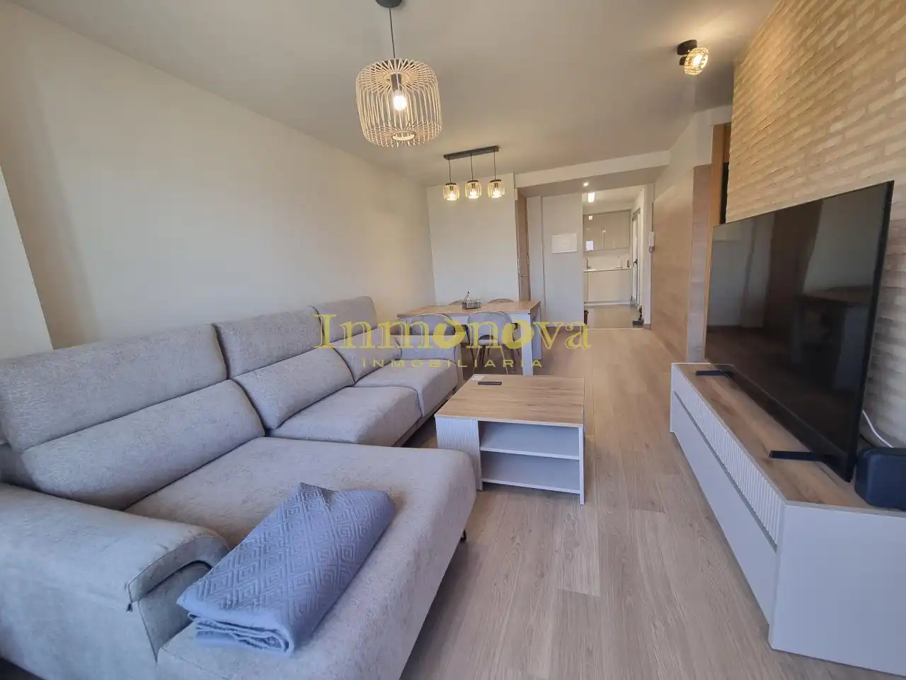 Sala de estar de Piso de alquiler en Cangas  con Calefacción, Amueblado y Balcón