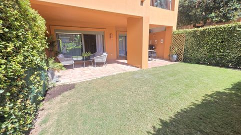 Foto 4 von Erdgeschoss zum Verkauf in Benatalaya, Estepona