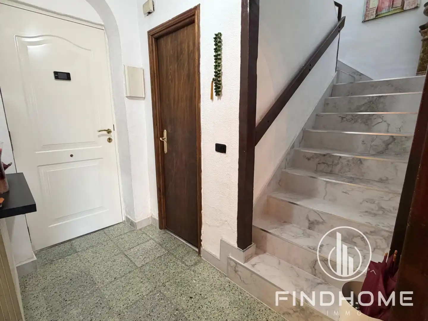 Casa adosada en venta en Olot con Calefacción y Trastero