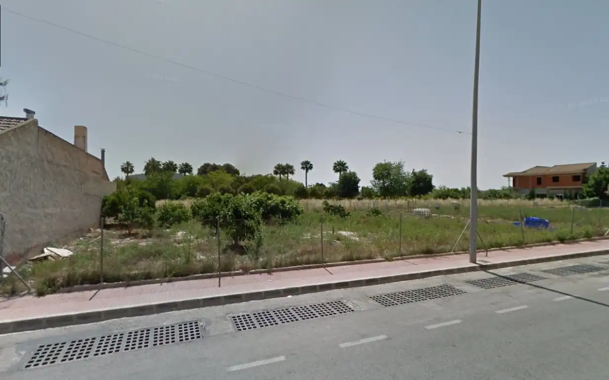 Terreny residencial en venda a Daya Nueva