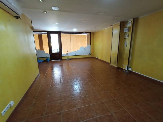 Local comercial en Alquiler en Torrelavega - CL PABLO GARNICA en Centro