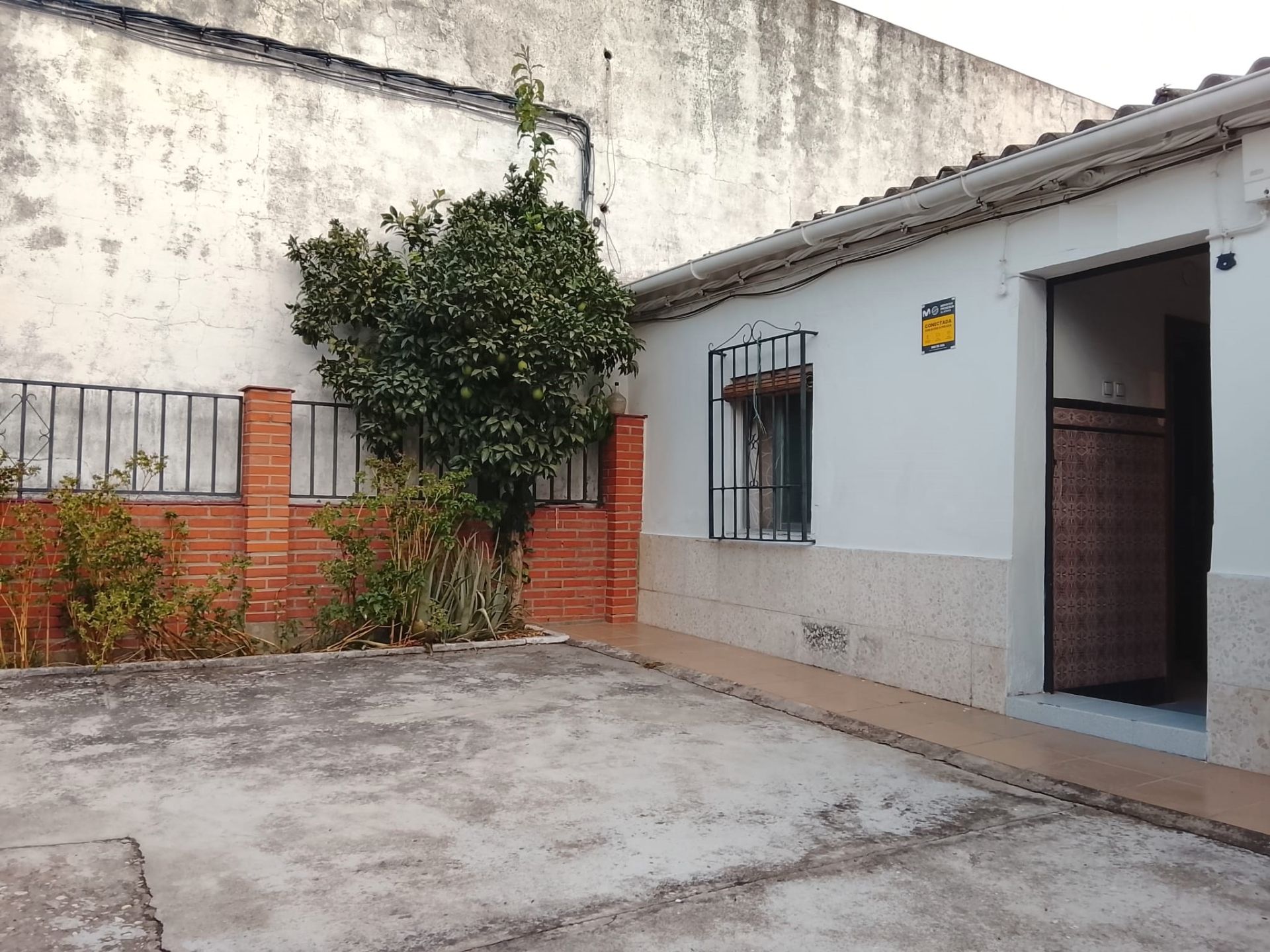 Vista exterior de Casa adosada en venda en  Córdoba Capital amb Traster