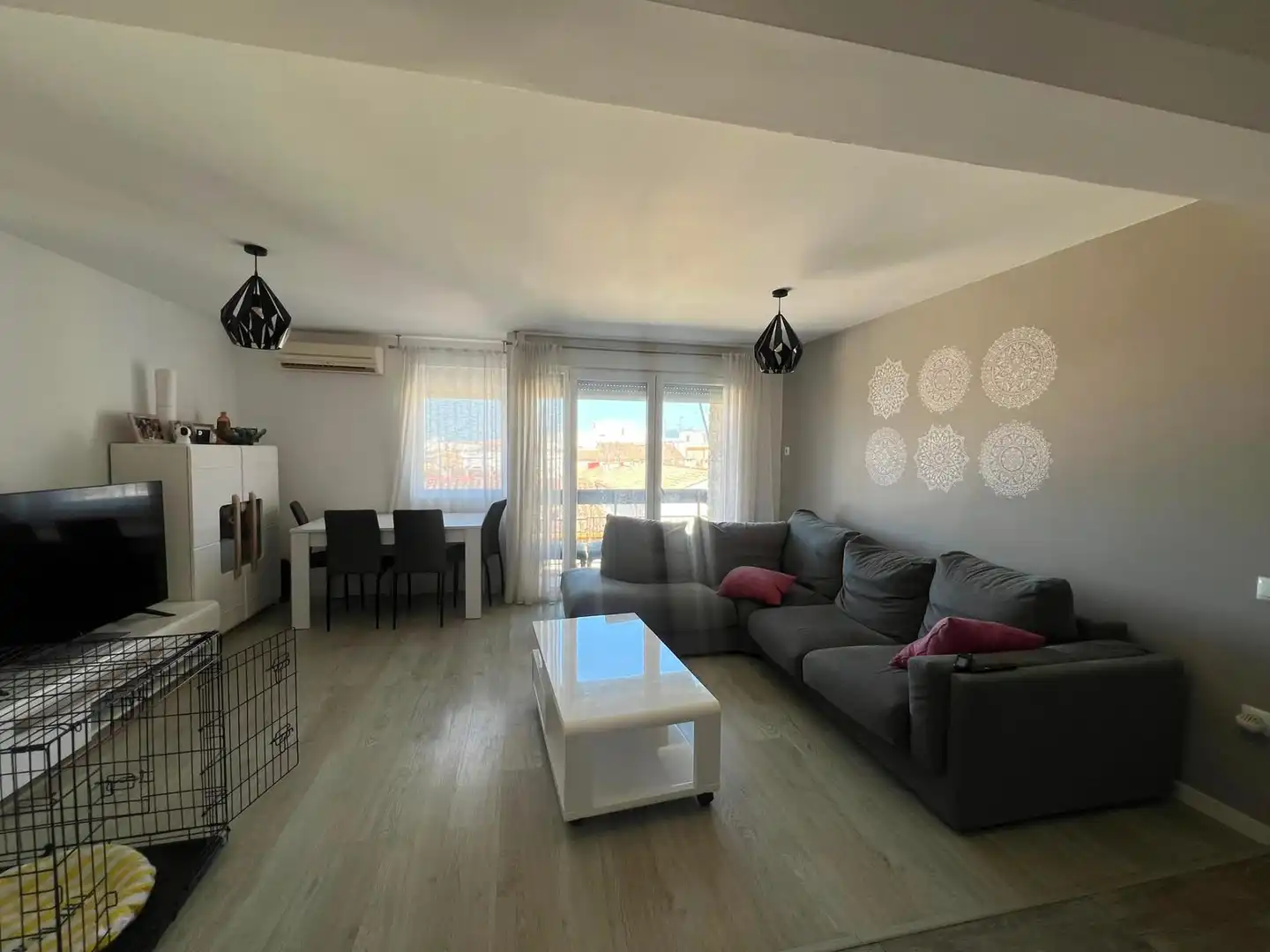 Sala d'estar de Pis en venda en Ontinyent amb Aire condicionat, Parquet i Balcó