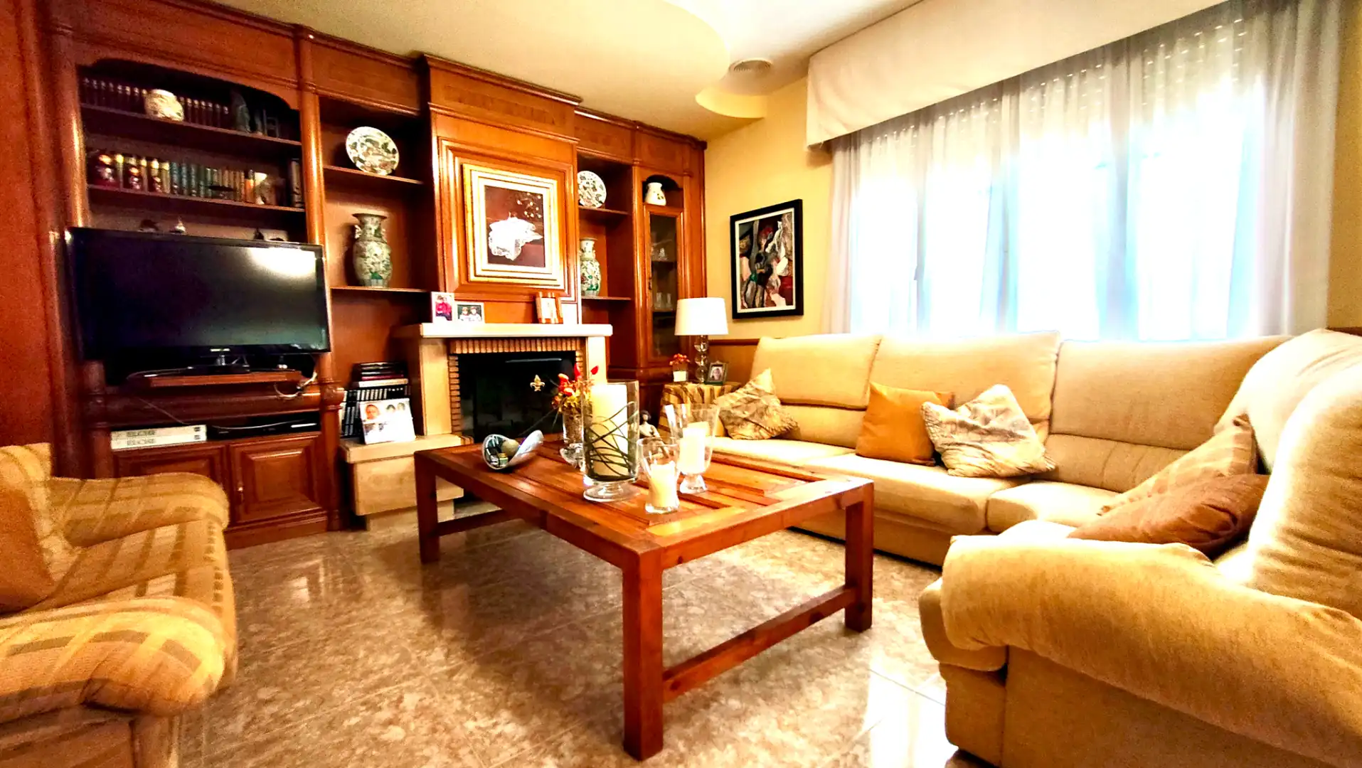 Sala d'estar de Casa o xalet en venda en Elche / Elx amb Aire condicionat, Calefacció i Jardí privat