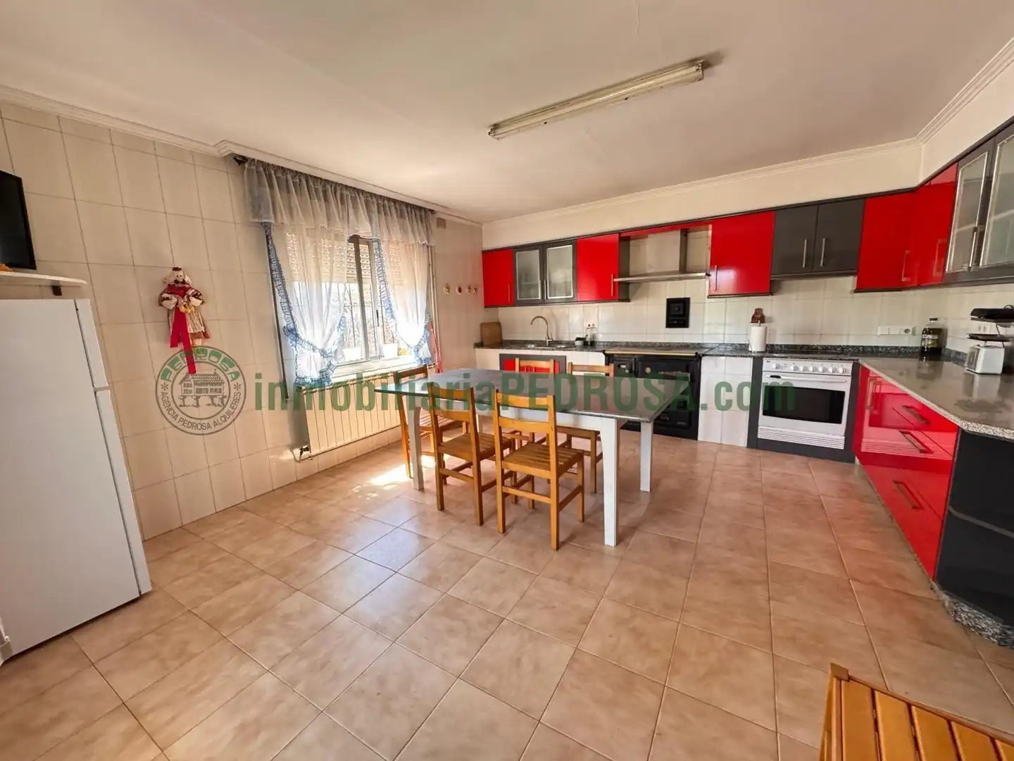 Küche von Country house zum Verkauf in Pontevedra Capital  mit Heizung, Privatgarten und Möbliert