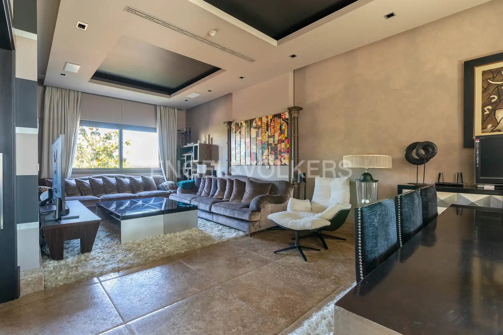 Sala d'estar de Finca rústica en venda en Dos Hermanas amb Aire condicionat, Calefacció i Jardí privat