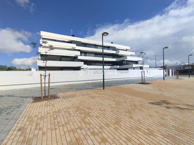 Piso en Alquiler en Barriada de Pineda