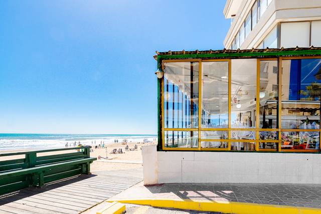 Local comercial en Venta en Avenida de la Libertad en Guardamar Playa