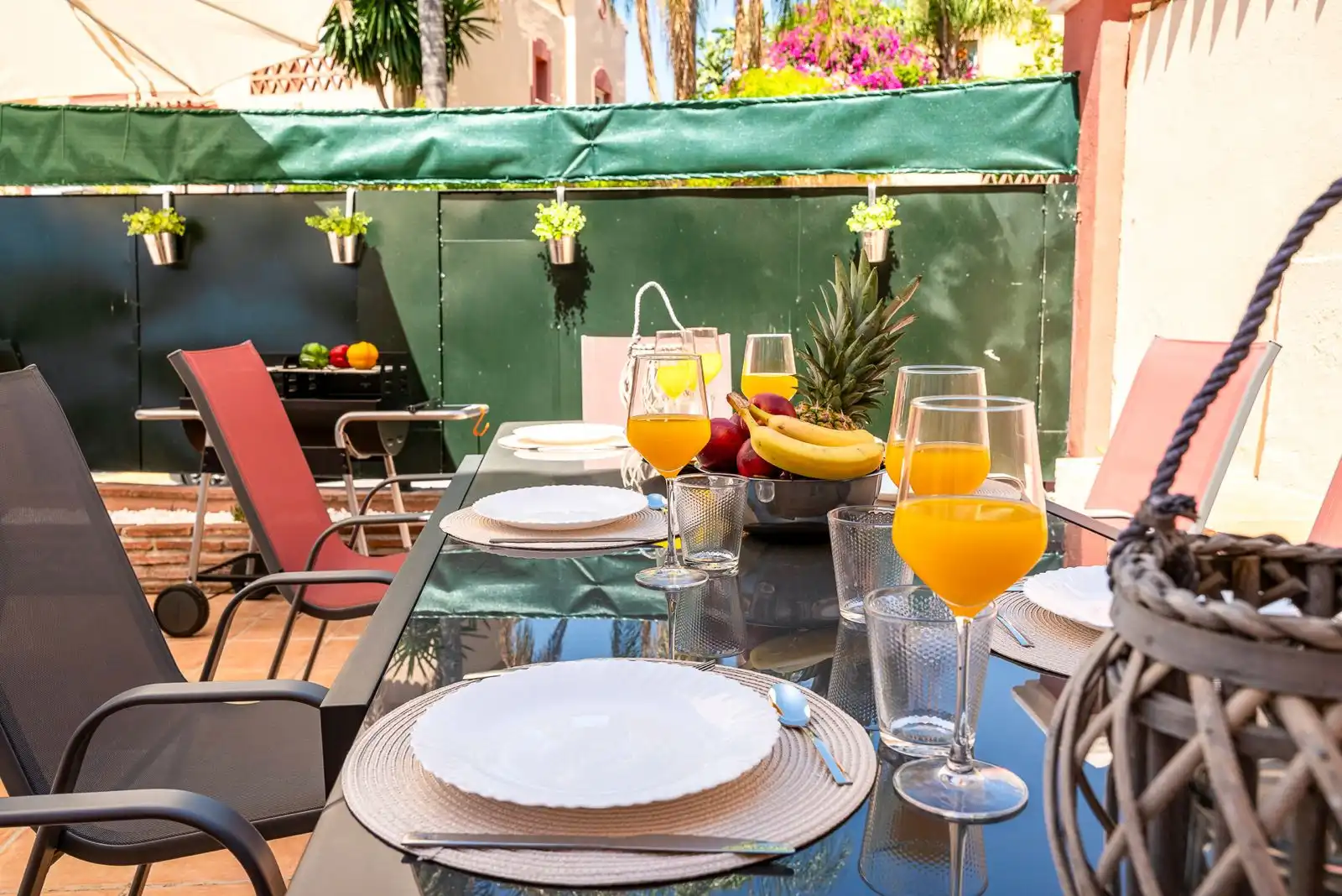 Terraza de Casa adosada en venta en Marbella con Aire acondicionado, Calefacción y Jardín privado
