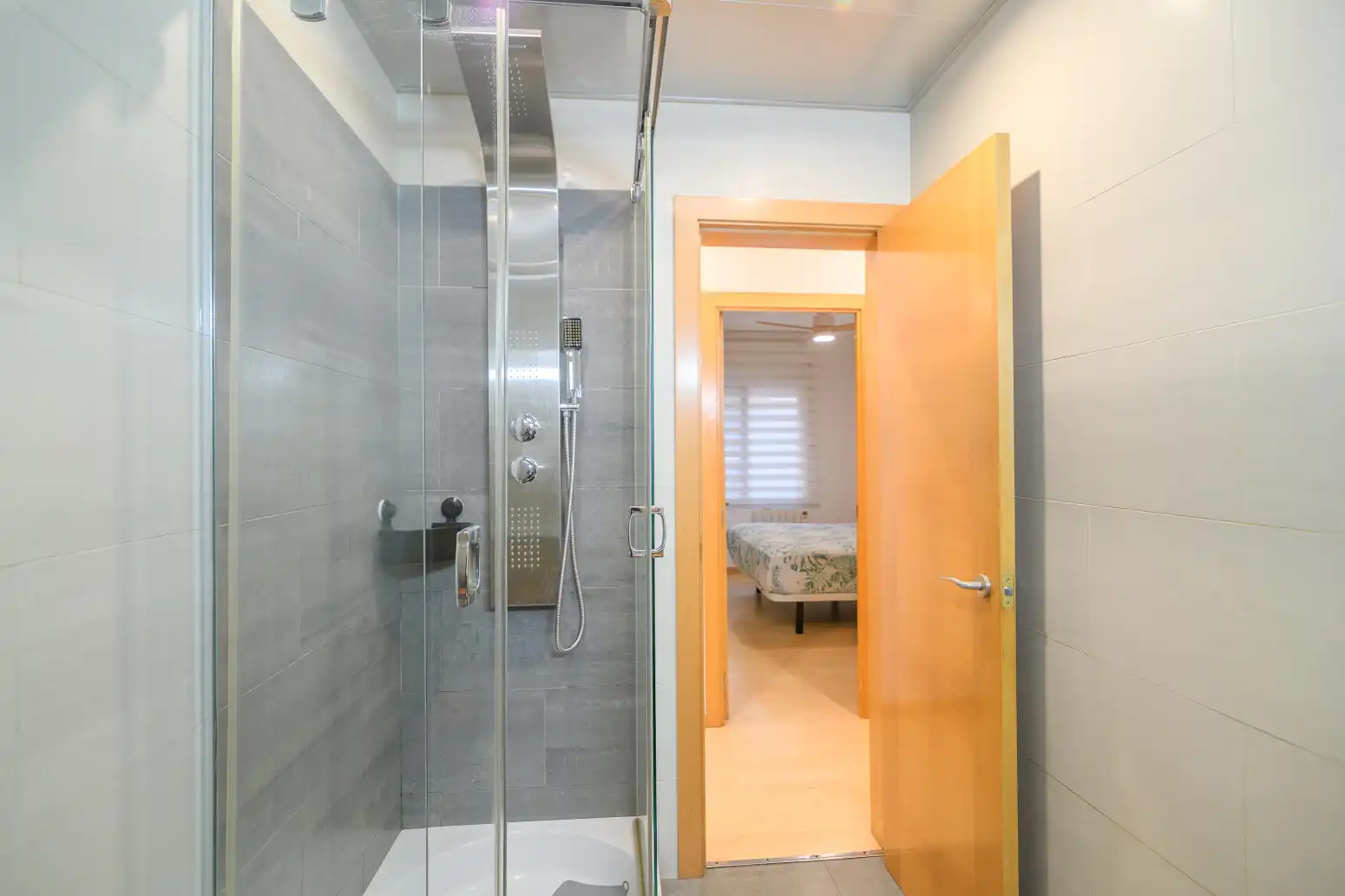 Bathroom of Flat for sale in La Roureda