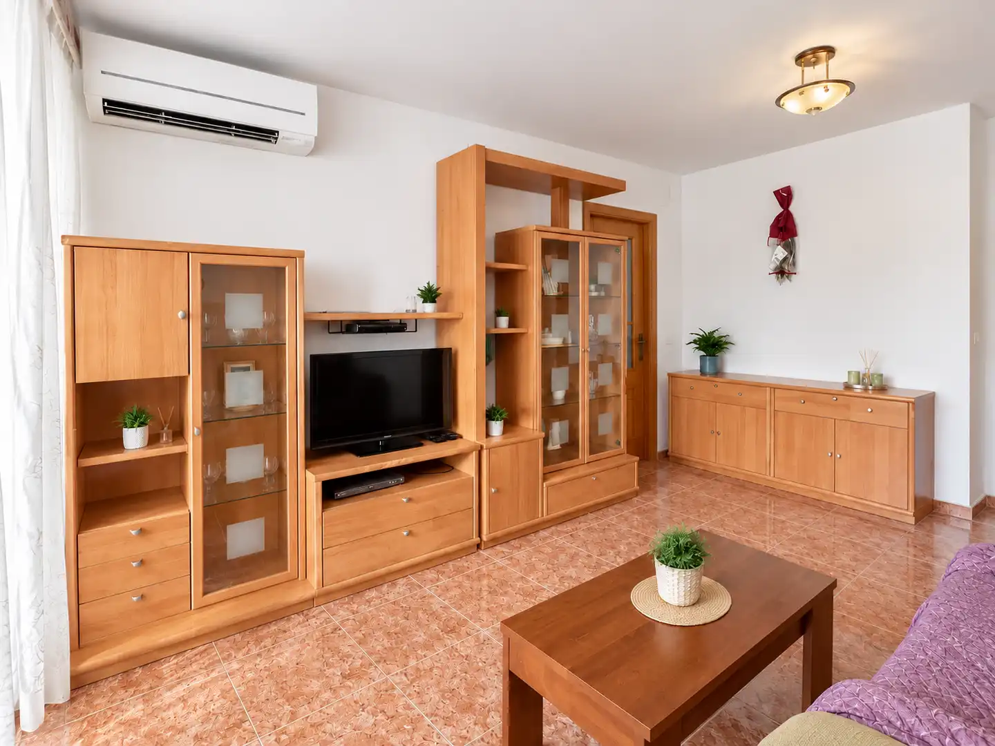 Sala d'estar de Apartament en venda en Benidorm amb Aire condicionat, Terrassa i Moblat