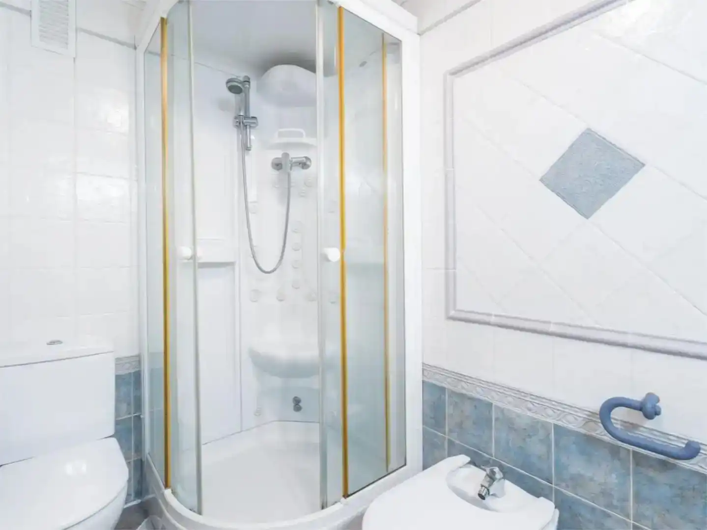 Badezimmer von Wohnungen zur Miete in Tavernes de la Valldigna
