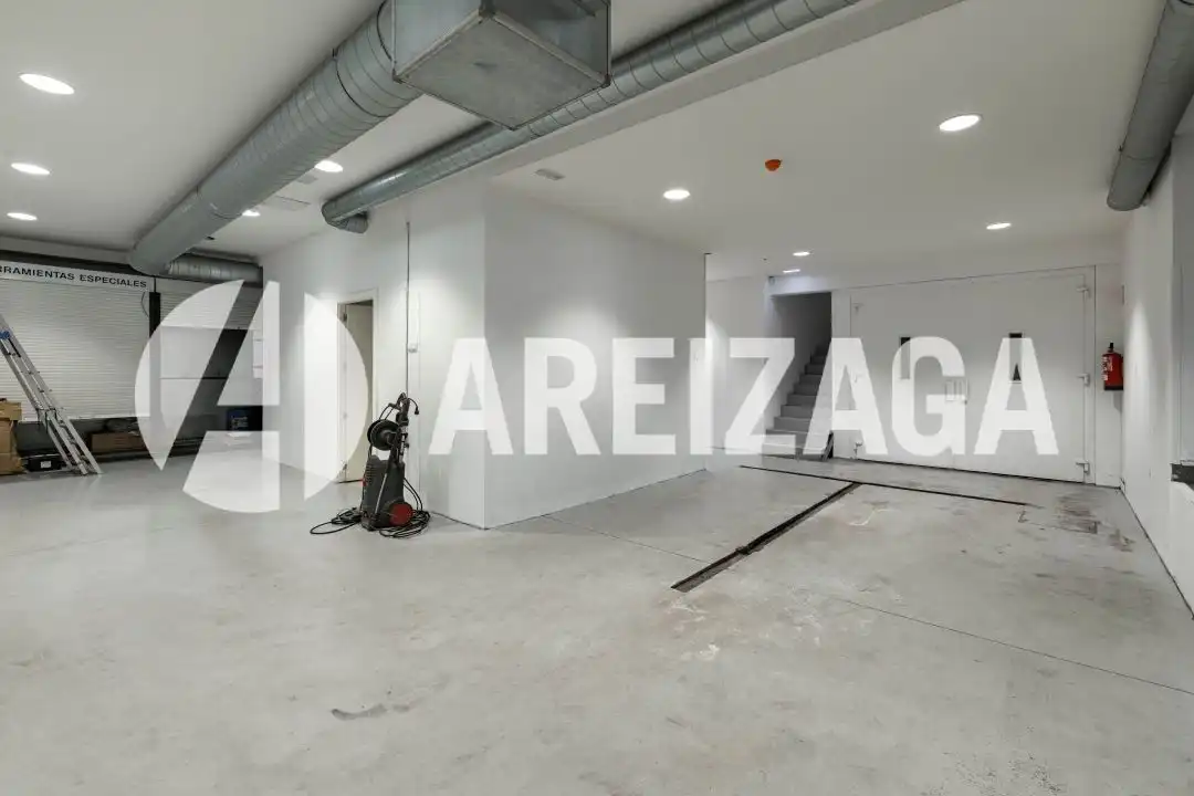Gewerbefläche zur Miete in Ramón María Lili Pasealekua 1, imagen 43