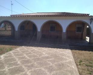 Exterior view of House or chalet for sale in  Sevilla Capital  with Air Conditioner and Terrace