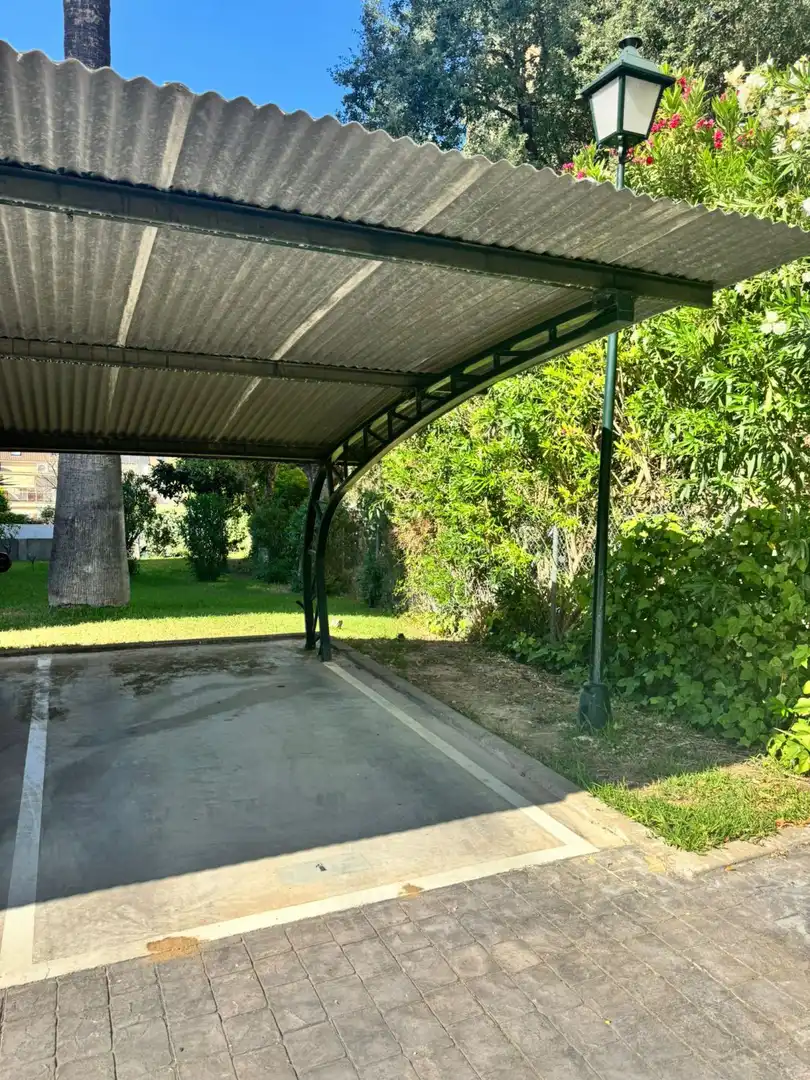 Parking de Piso en venta en Tomares con Aire acondicionado, Calefacción y Terraza