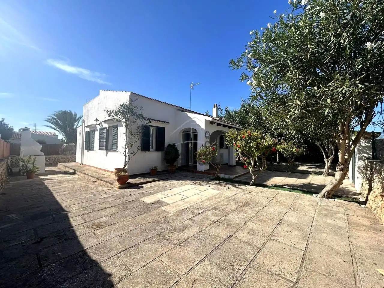 Casa con jardín en venta en Cala Blanca, imagen 3