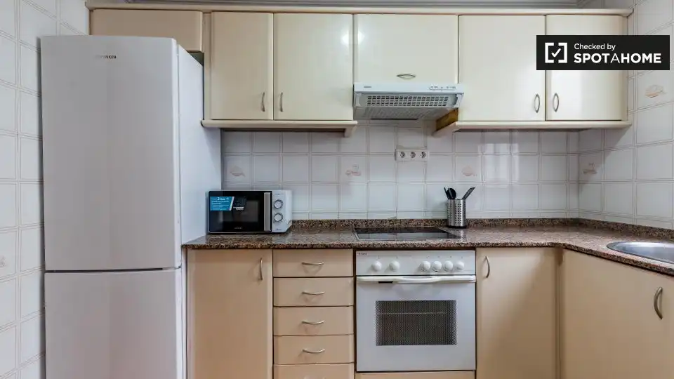 Küche von Wohnung zur Miete in Valencia mit Klimaanlage, Heizung und Möbliert