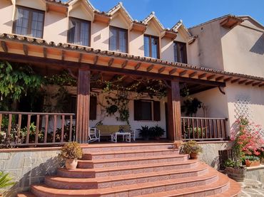 Haus mit Pool zum Verkauf in Manantiales - Lagar - Cortijo