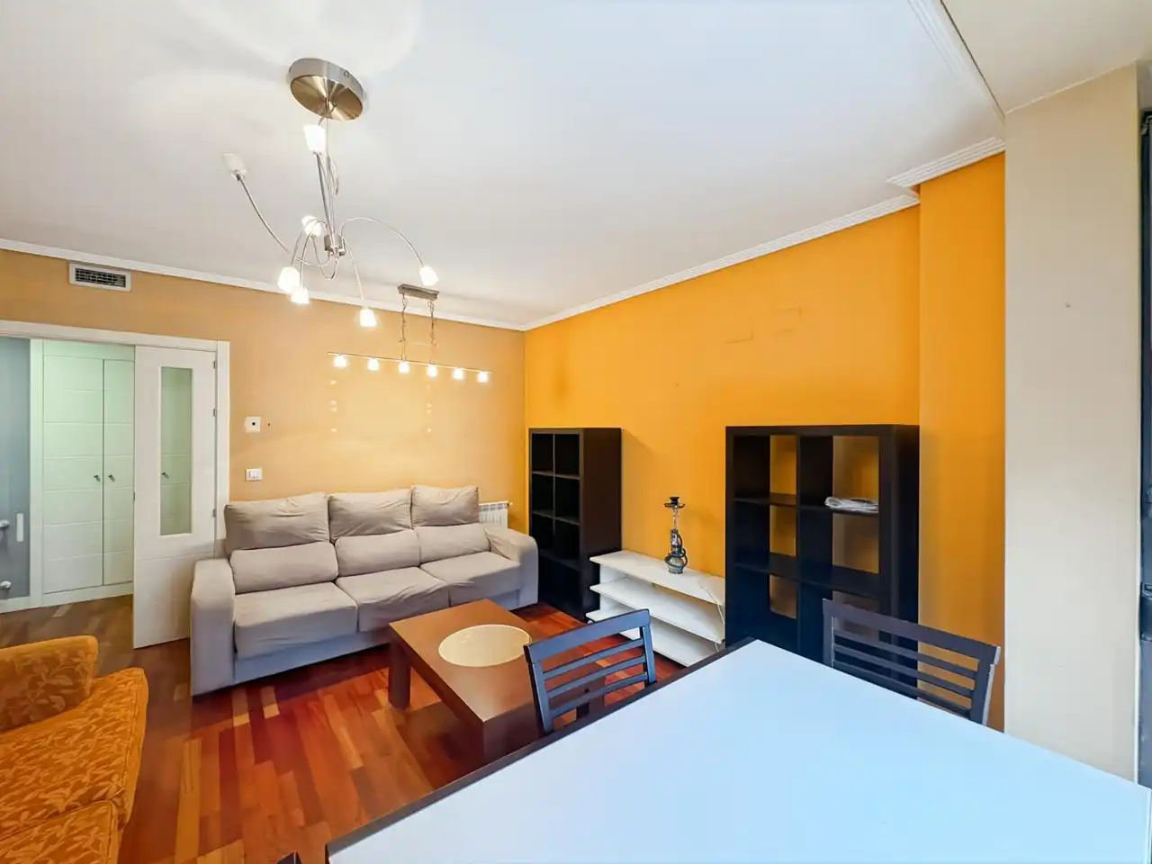 Wohnzimmer von Wohnung zum Verkauf in Madrid mit Heizung, Abstellraum und Gemeinschaftspool
