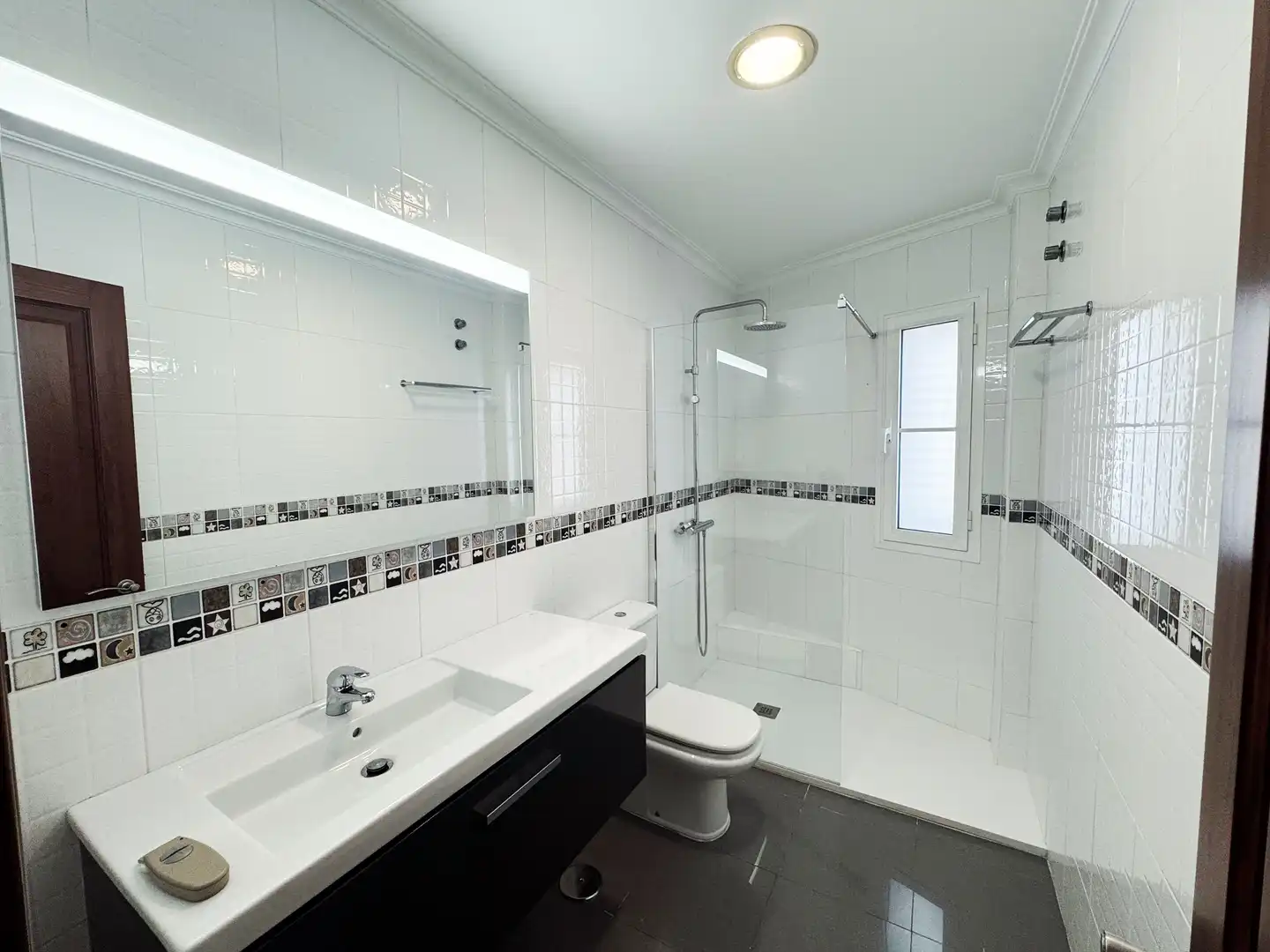Bathroom of Detached homes for sale in Las Palmas de Gran Canaria  with Air Conditioner, Terrace and Storage room