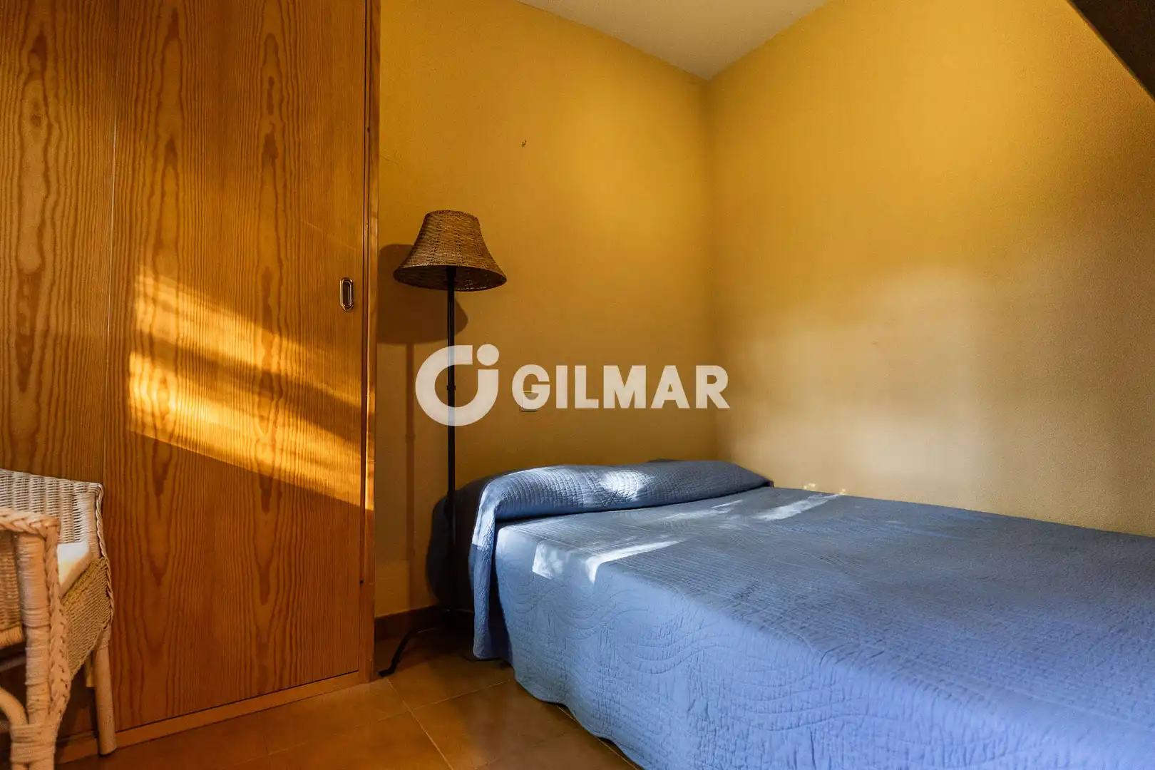 Dormitori de Casa adosada en venda en Becerril de la Sierra amb Calefacció, Jardí privat i Piscina