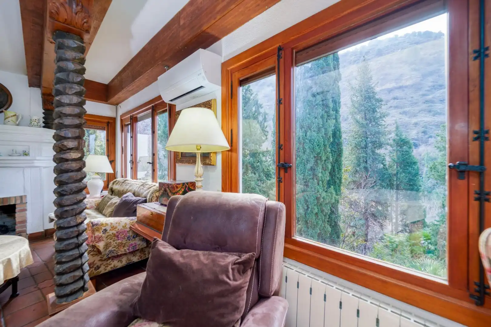 Sala de estar de Casa o chalet en venta en Granada con Aire acondicionado, Calefacción y Jardín privado