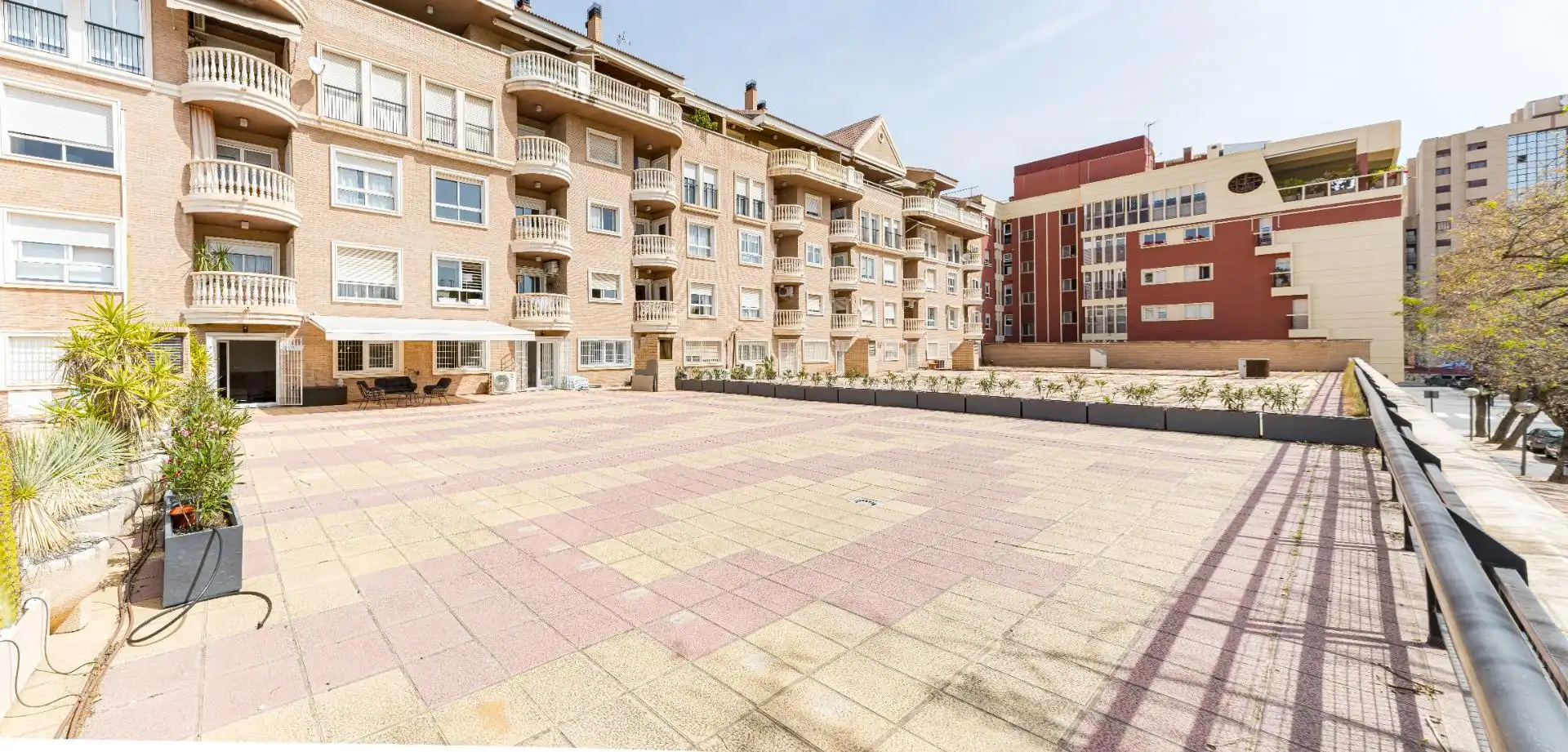 Vista exterior de Piso de alquiler en Murcia con Aire acondicionado y Terraza