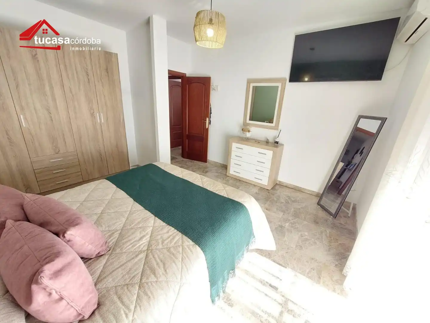 Bedroom of Houses for sale in Córdoba  with Terrace and Storage room