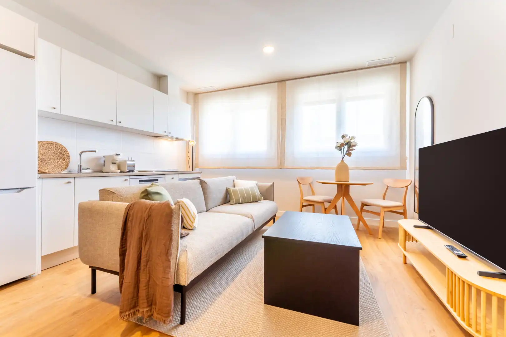 Study for rent in Avenida de las Ciencias, 39, Colores - Entreparques