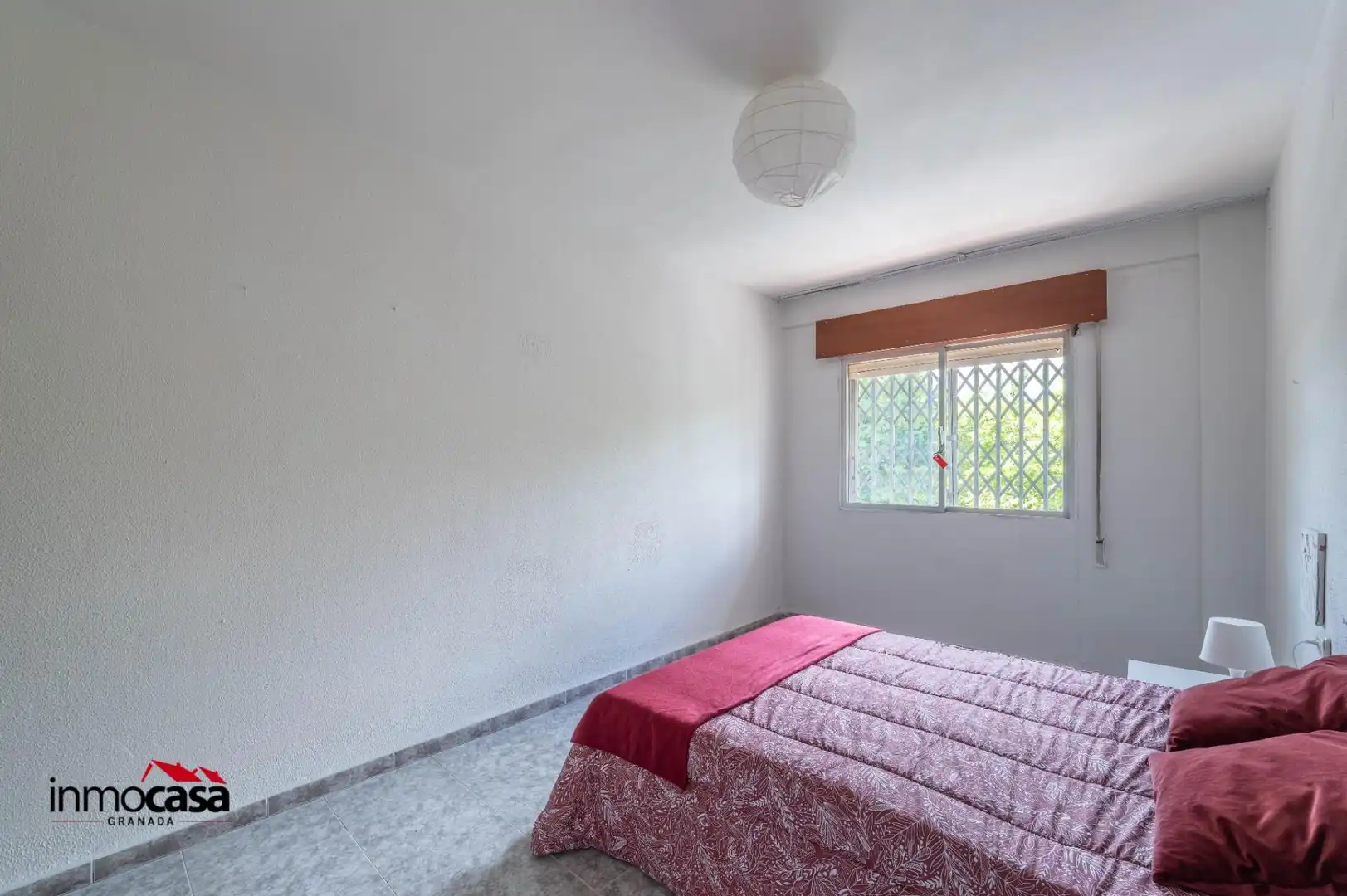Dormitori de Pis en venda en Granada amb Jardí privat i Balcó
