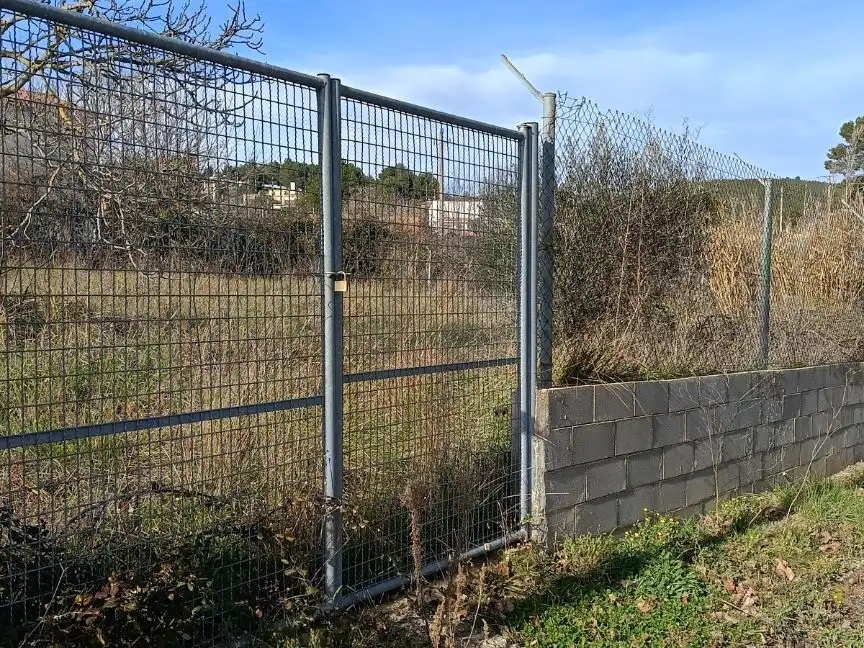Terreno residencial en venta en Carrer Principal 16