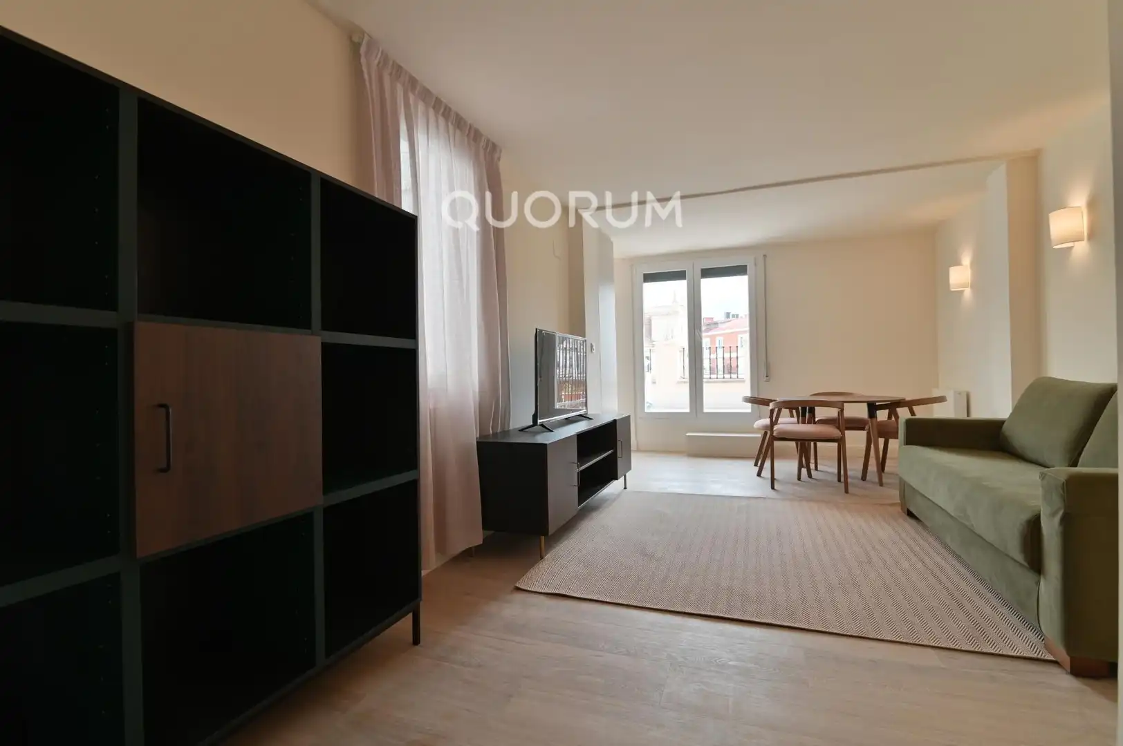 Flat for rent in Calle Marqués del Puerto, Ensanche - Moyua - Diputación