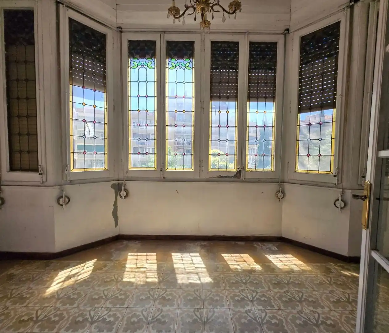 Piso en venta en Barcelona con Calefacción, Trastero y Balcón
