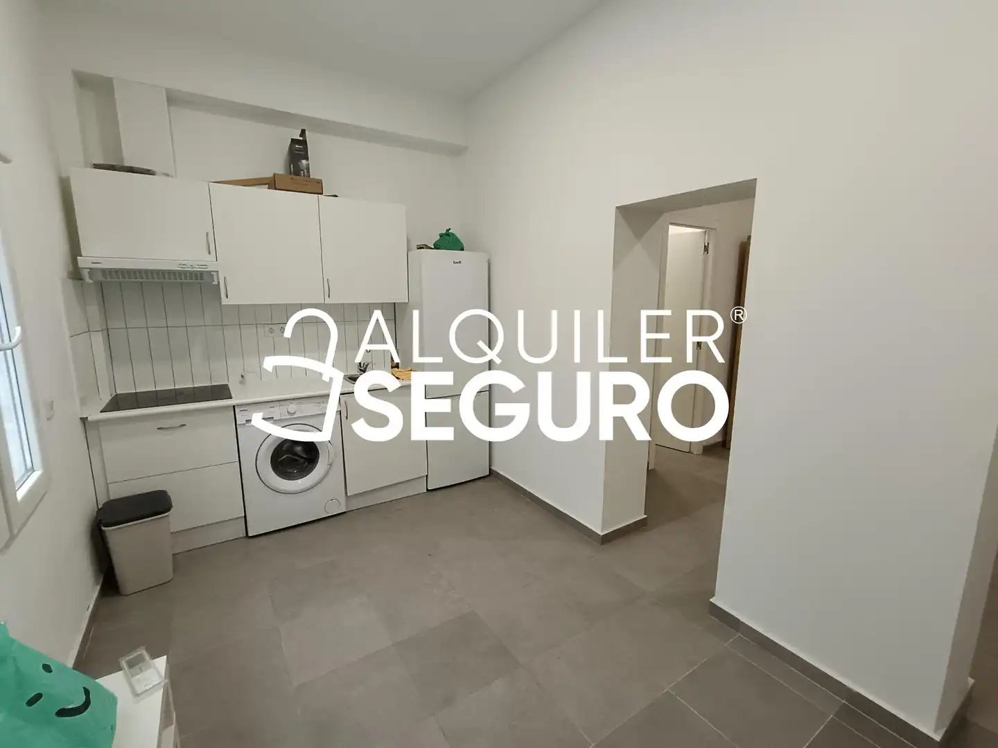 Cocina de Estudio de alquiler en  Madrid Capital con Aire acondicionado y Calefacción