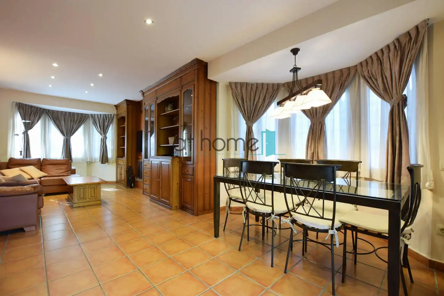 Casa amb terrassa de lloguer a Avenida Retor Emilio Bayarri, imagen 3