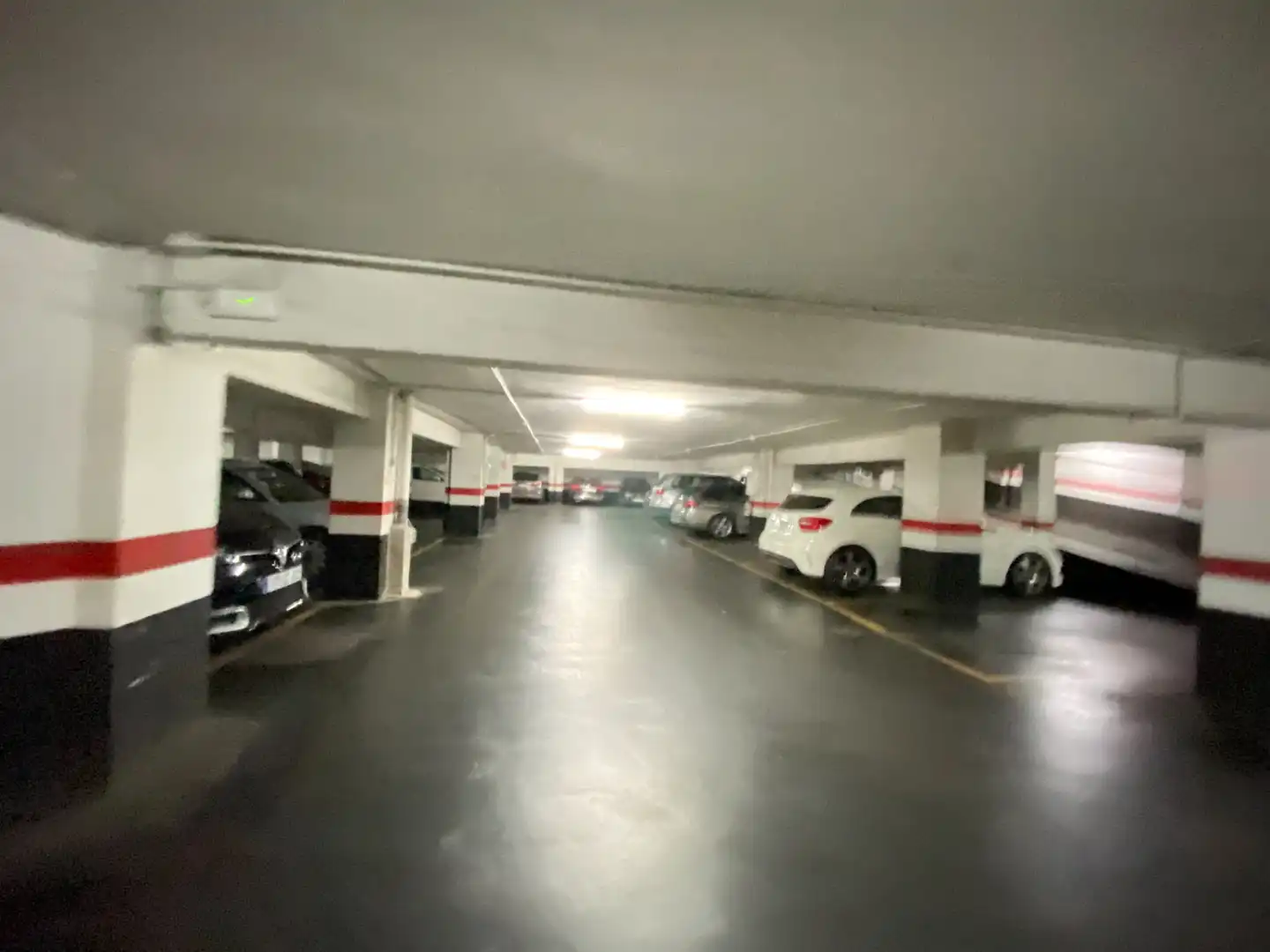 Parking de Piso en venta en Bilbao  con Calefacción, Terraza y Balcón