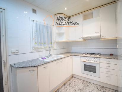 Kitchen of Flat for sale in Sabadell  with Air Conditioner, Heating and Balcony