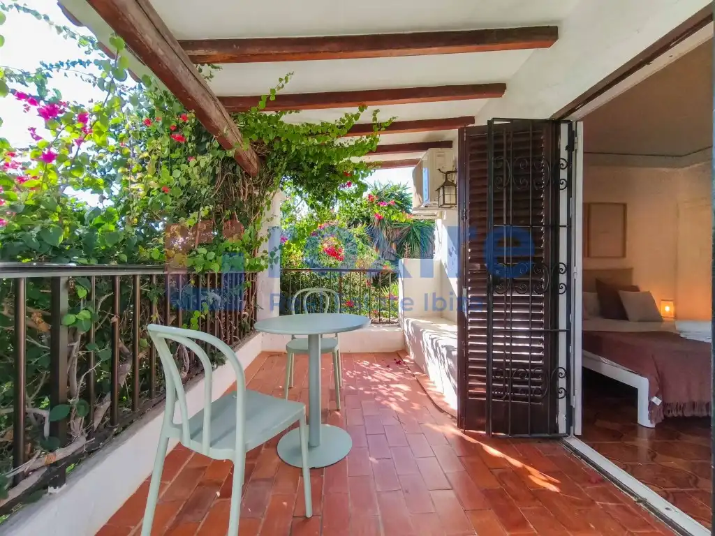 Vista exterior de Casa o xalet en venda en Eivissa amb Aire condicionat, Jardí privat i Terrassa