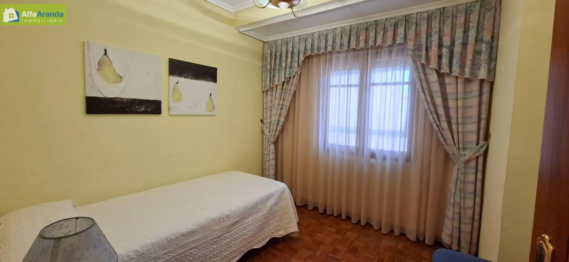 Habitación de Piso en venta en Aranda de Duero con Calefacción, Parquet y Trastero