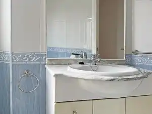 Baño de Piso de alquiler en Torremolinos con Aire acondicionado, Calefacción y Amueblado