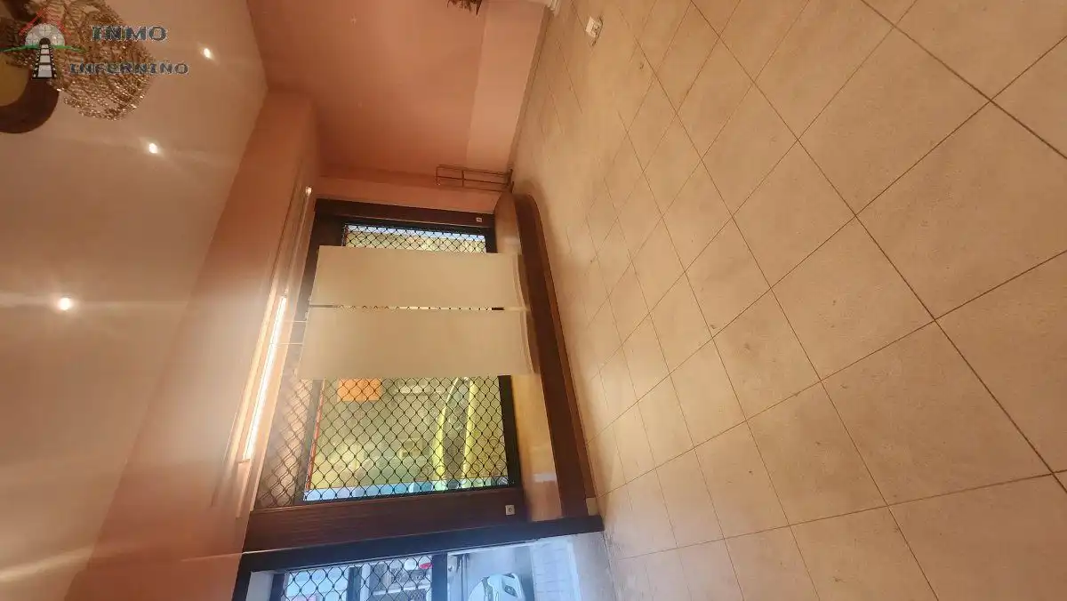 Business premises to rent in Plaza de España, imagen 3
