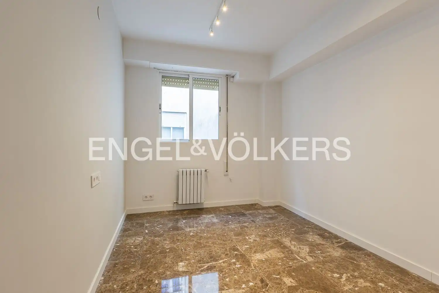 Piso de alquiler en Valencia con Aire acondicionado, Calefacción y Terraza