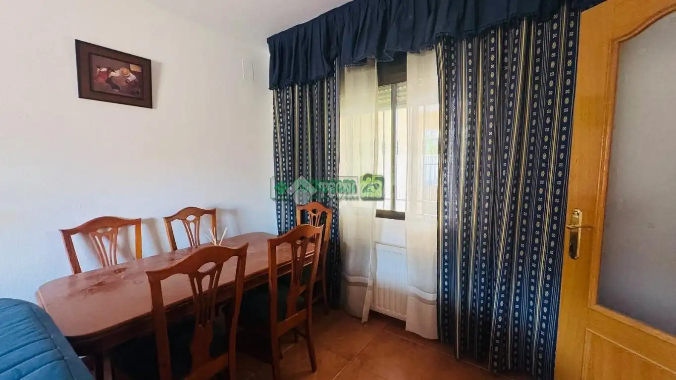 Vivienda con jardín en venta en Bargas, imagen 5