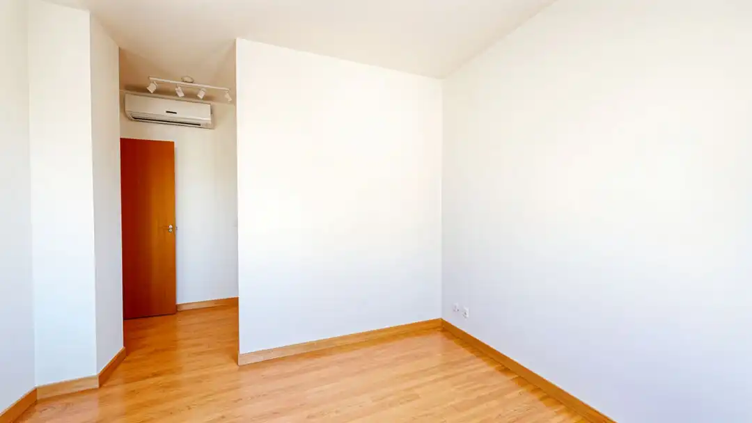 Bedroom of Flat for rent in Madrid  with Air Conditioner, Heating and Private garden
