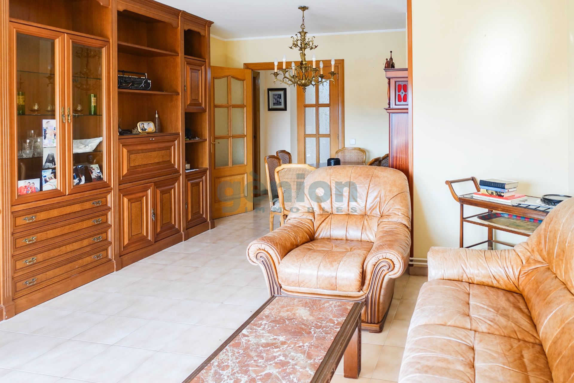 Sala d'estar de Pis en venda en Girona Capital amb Aire condicionat, Calefacció i Terrassa