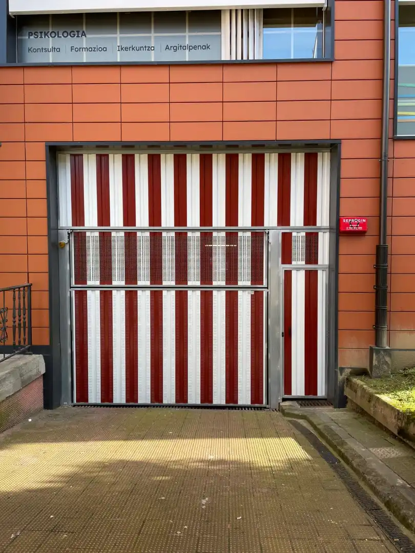 Vista exterior de Garaje en venta en Barakaldo 