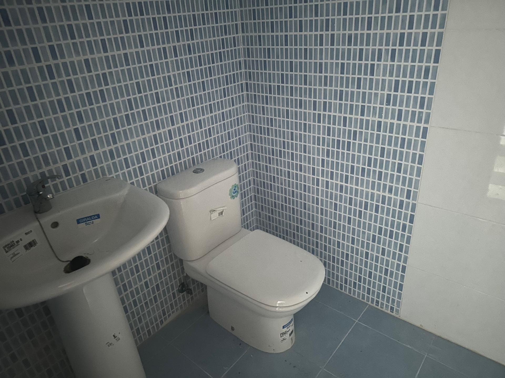 Casa adosada en venda a  HERRENES, Mucientes