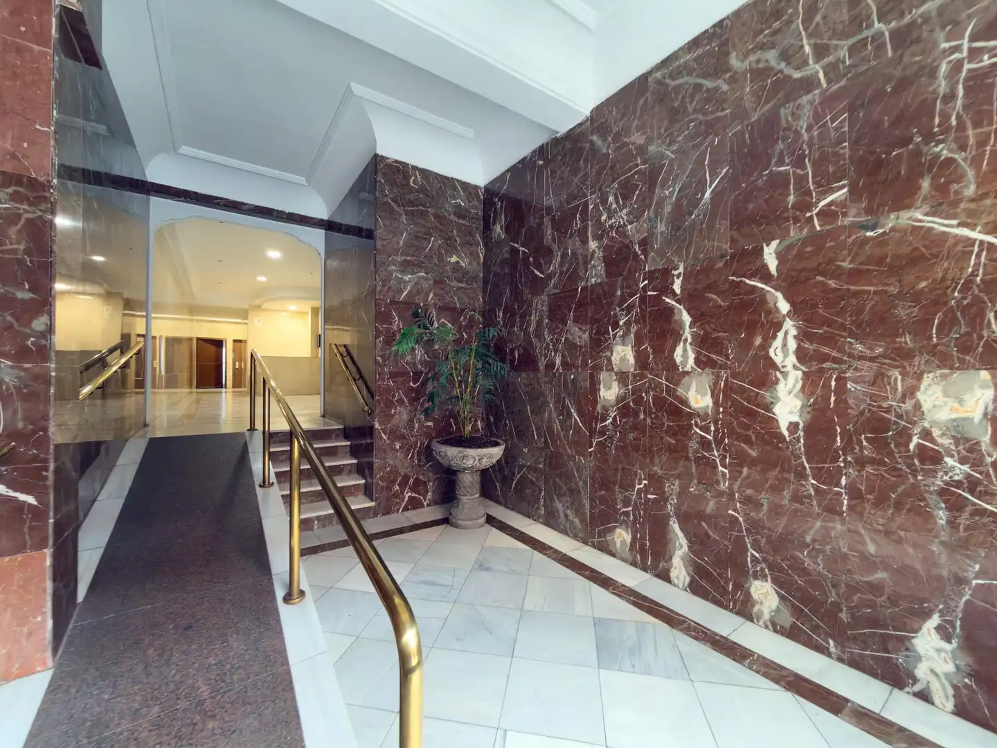 Piso en venta en Madrid con Calefacción y Parquet
