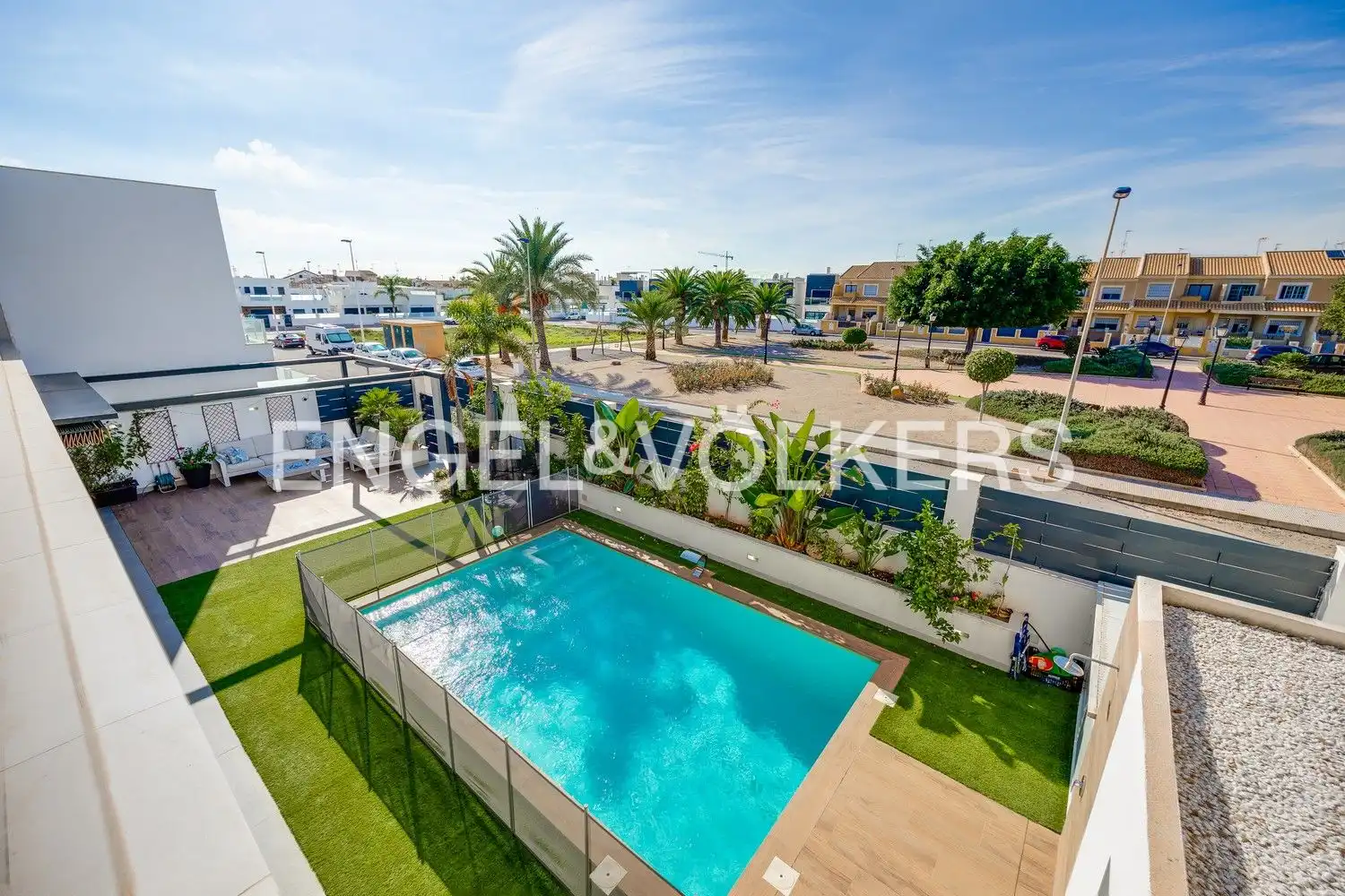 Vista exterior de Casa o chalet en venta en San Pedro del Pinatar con Aire acondicionado, Calefacción y Jardín privado