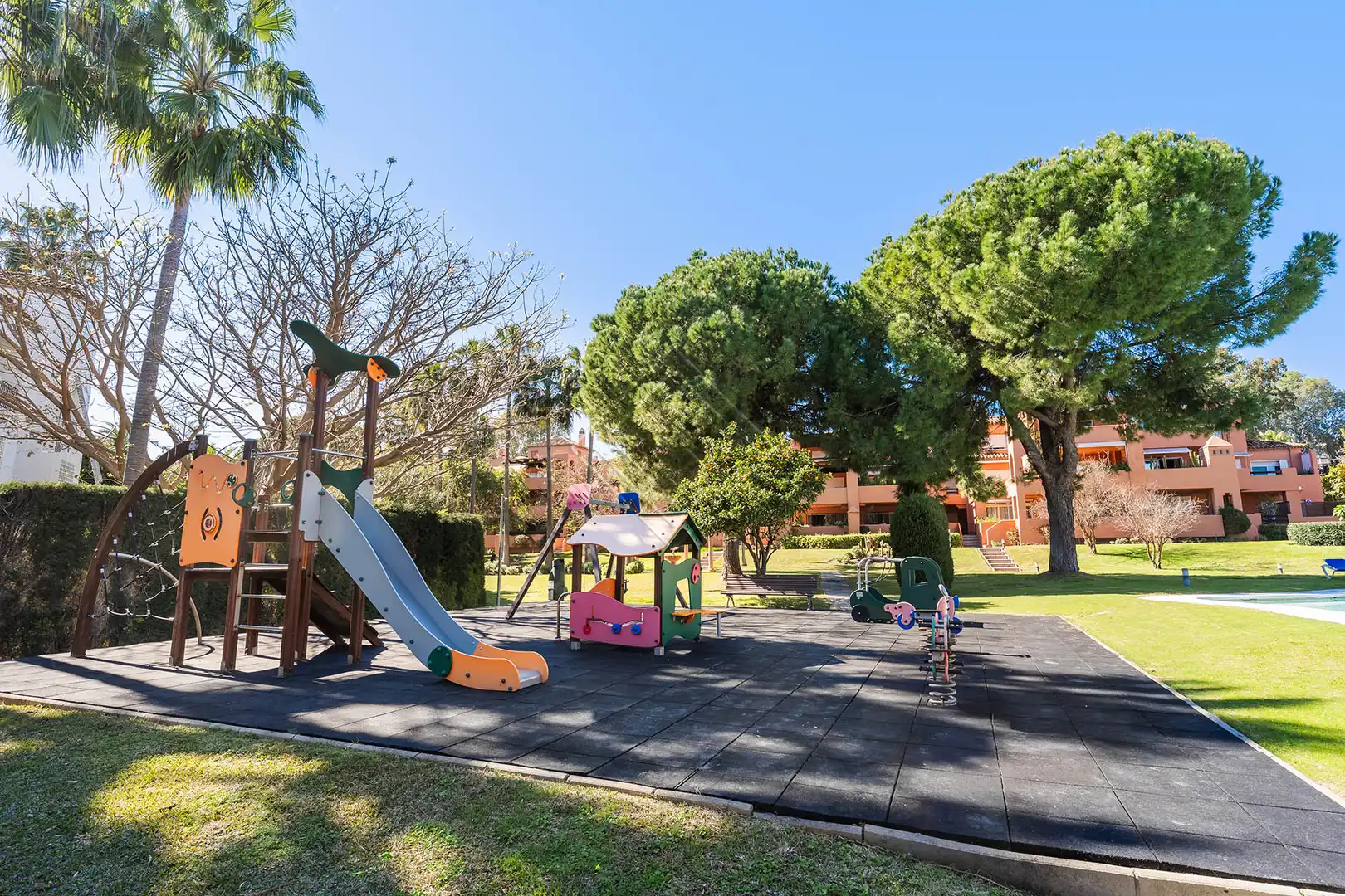 Jardí de Àtic en venda en Estepona amb Aire condicionat, Terrassa i Moblat